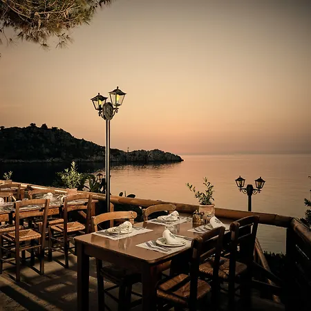 Szálloda Nobelos Seaside 4*