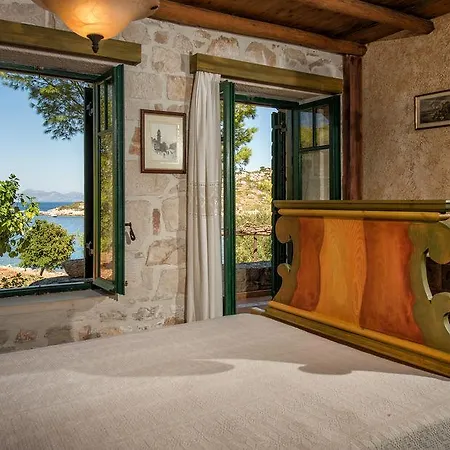 Nobelos Seaside Szálloda