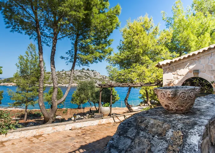 Nobelos Seaside Hotel 4*