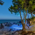 Nobelos Seaside 4*