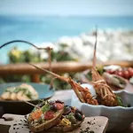 Nobelos Seaside מלון