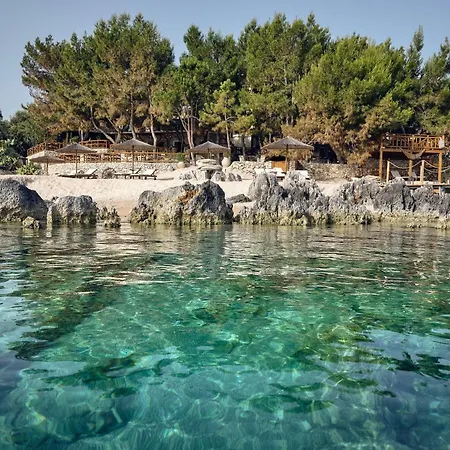 Nobelos Seaside Szálloda 4*
